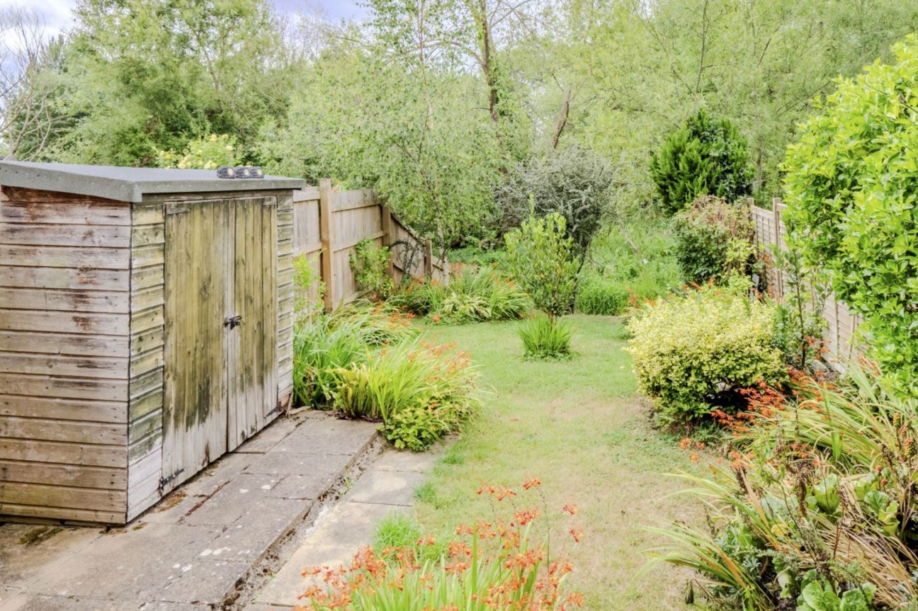 Well Park, Congresbury, BS49