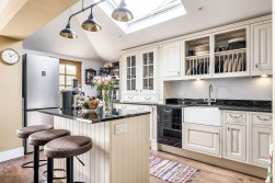 Fleur de Lys, Sunnymede Road, Nailsea