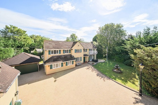 Swiss Vale House, magnificent 5 bed home with detached annexe, BS49