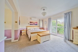 Swiss Vale House, magnificent 5 bed home with detached annexe, BS49