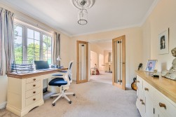 Swiss Vale House, magnificent 5 bed home with detached annexe, BS49