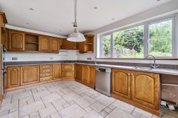 The Avenue, Yatton, BS49