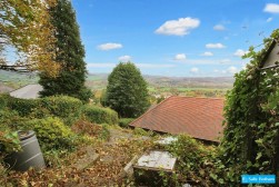 Holt Road, Hackney, Matlock, DE4 2QD