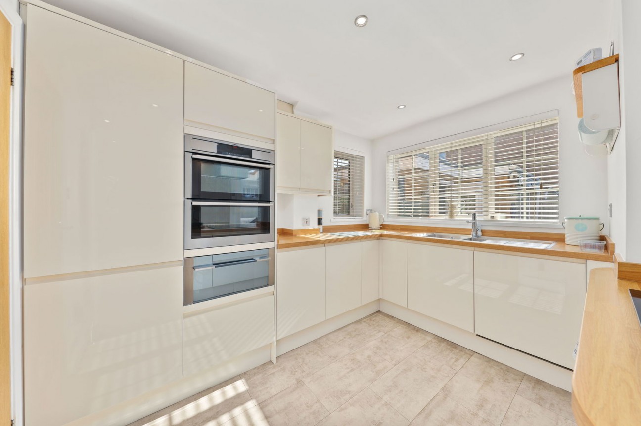 Park Avenue, Darley Dale. Matlock.