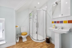 New Street, Matlock. DE4 3FH