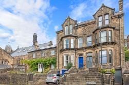 New Street, Matlock. DE4 3FH