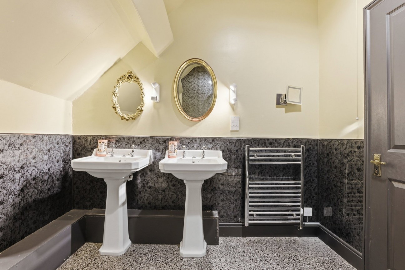 Derbyshire Country House, Nr Matlock