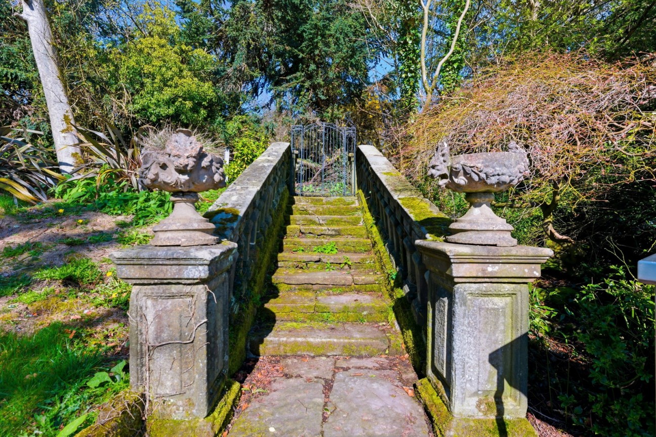 Derbyshire Country House, Nr Matlock