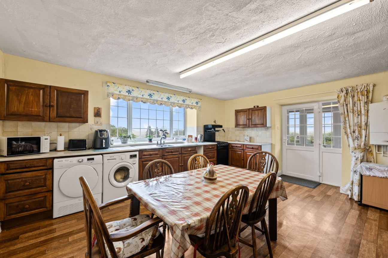 Handley Lane, Handley, S45 9AT