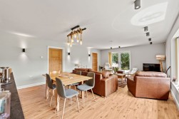 The Barley Close, Butts Road, Ashover.