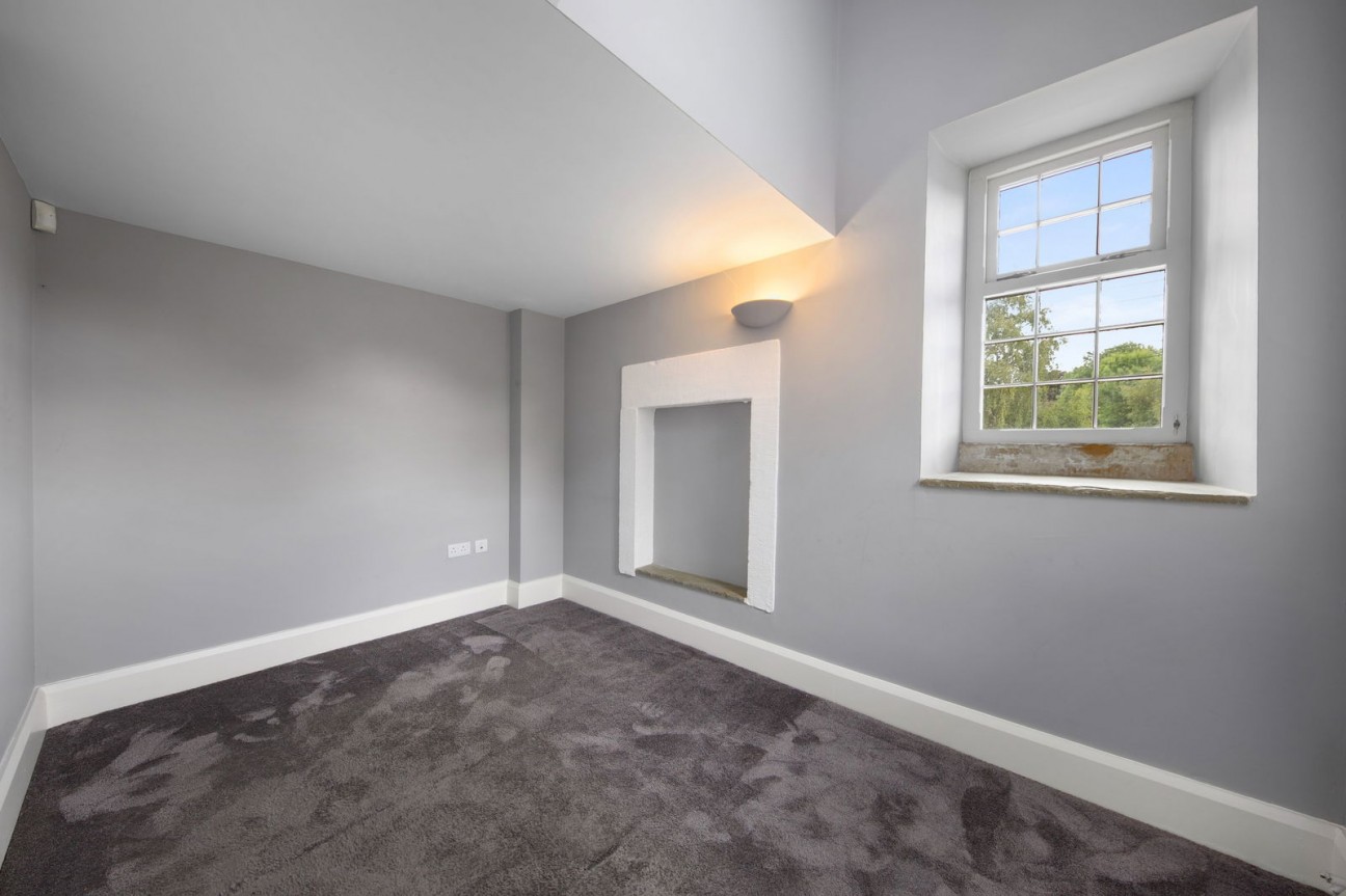 42 Matlock Green, Matlock, DE4 3BX