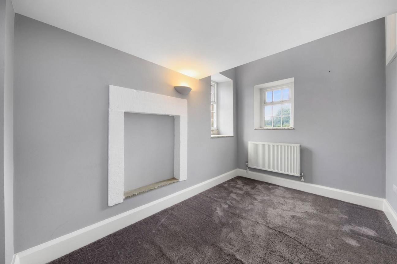 42 Matlock Green, Matlock, DE4 3BX