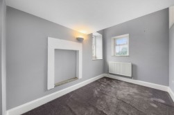 42 Matlock Green, Matlock, DE4 3BX