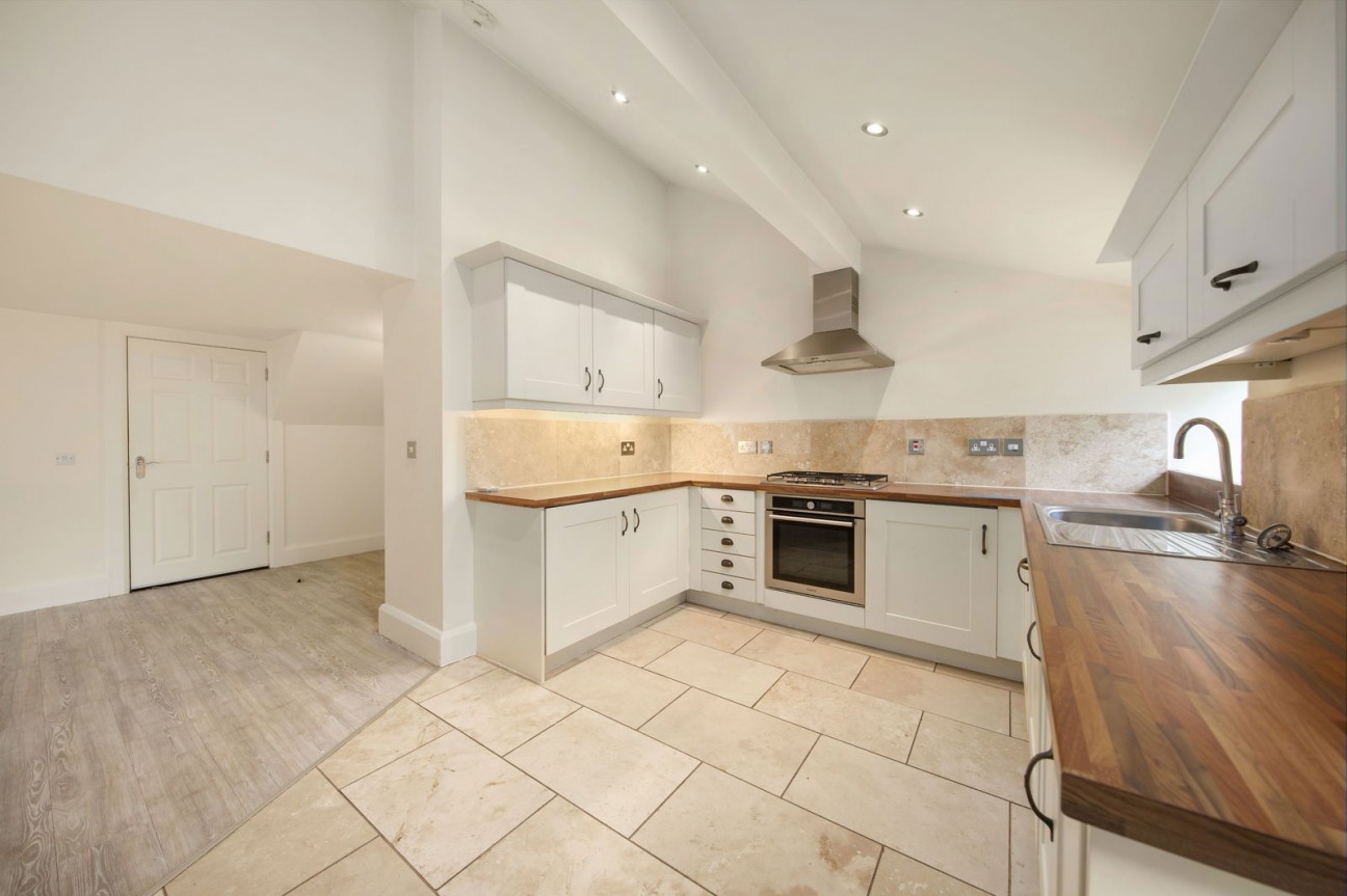 42 Matlock Green, Matlock, DE4 3BX