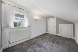 42 Matlock Green, Matlock, DE4 3BX