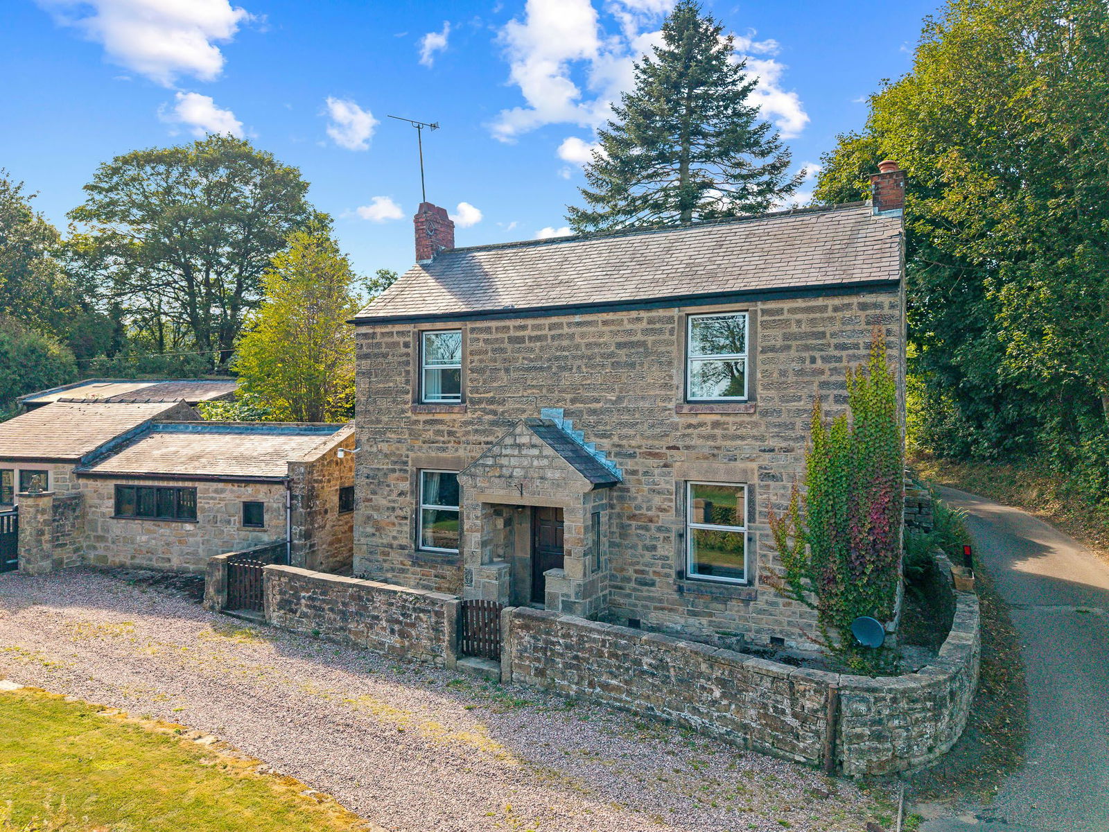 Brown Lane, Milltown, Ashover, S45 0HG