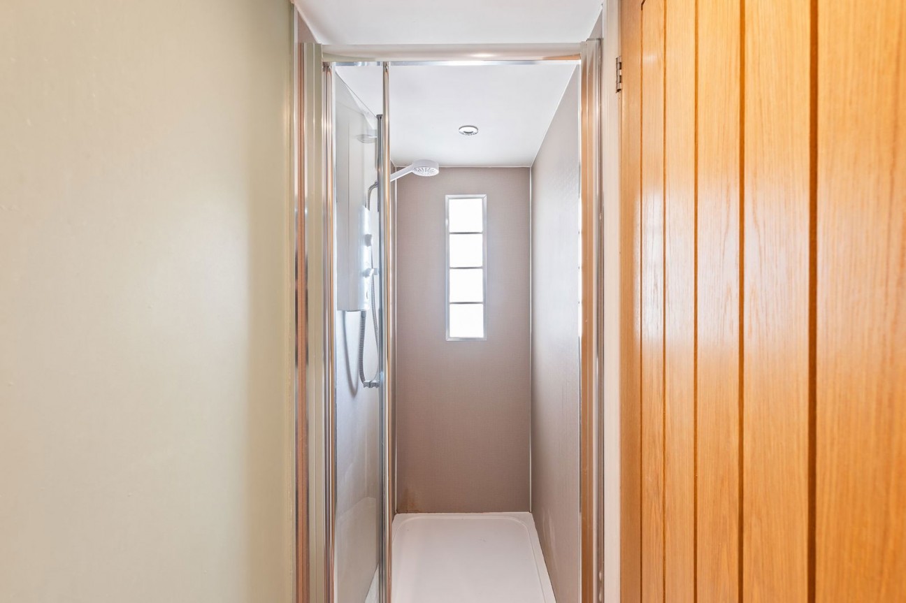 West Crescent, Matlock, DE4 3LB