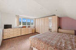 West Crescent, Matlock, DE4 3LB