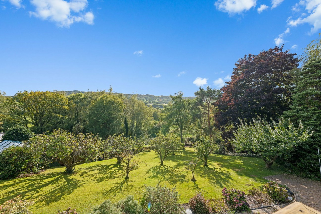 West Crescent, Matlock, DE4 3LB