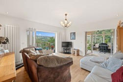 West Crescent, Matlock, DE4 3LB