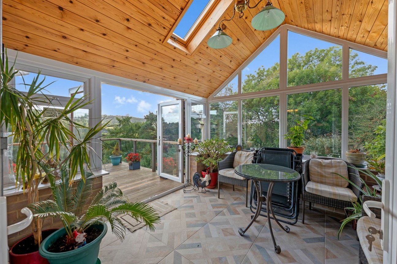 West Crescent, Matlock, DE4 3LB