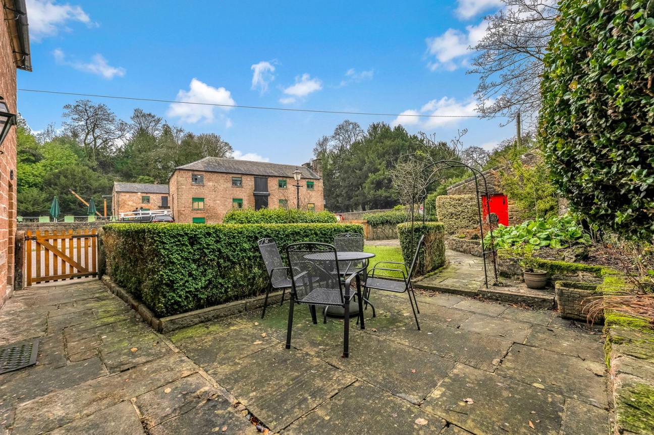 Wharf Cottages, Mill Road, Cromford.