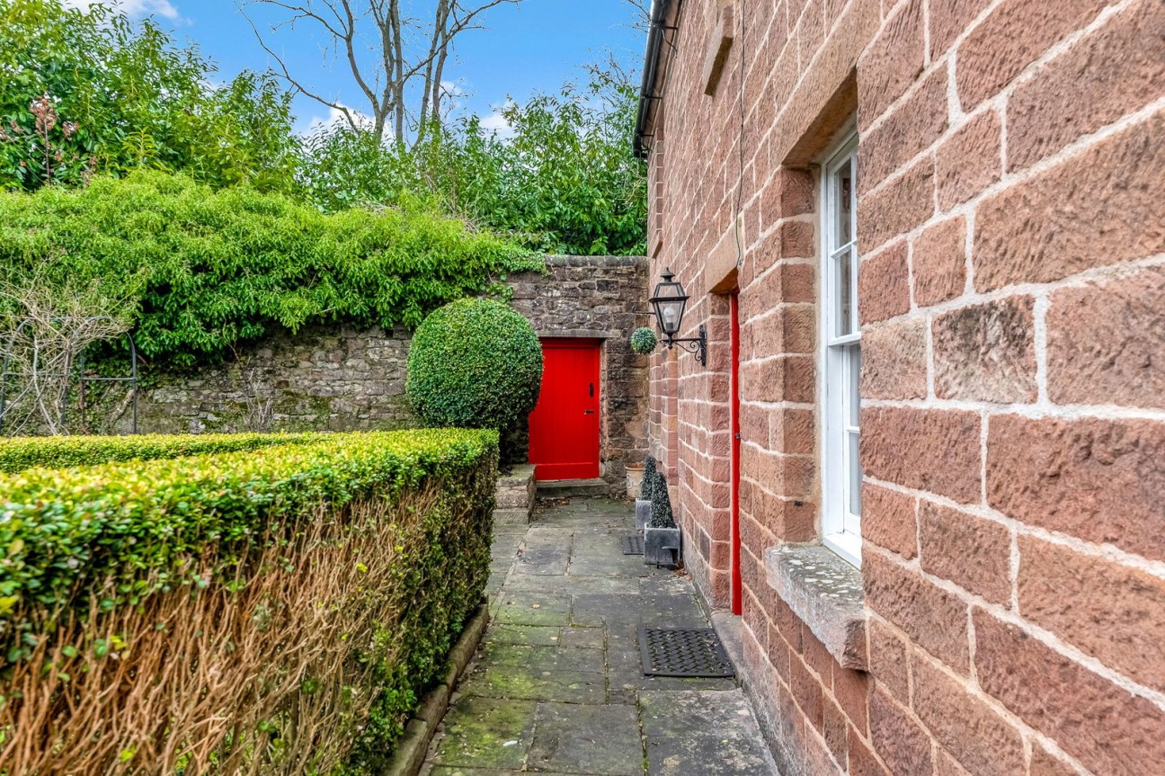 Wharf Cottages, Mill Road, Cromford.