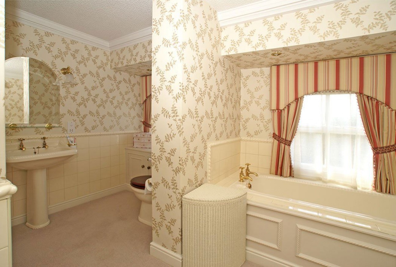 Coombs Road, Bakewell, DE45 1AQ