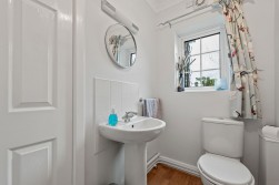 Narrowleys Lane, Ashover, Chesterfield, S45 0AU