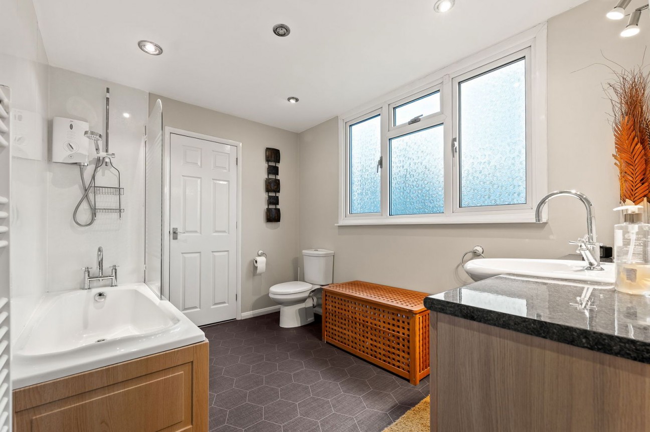 Hayfield Close, Wingerworth, Chesterfield, S42 6QF