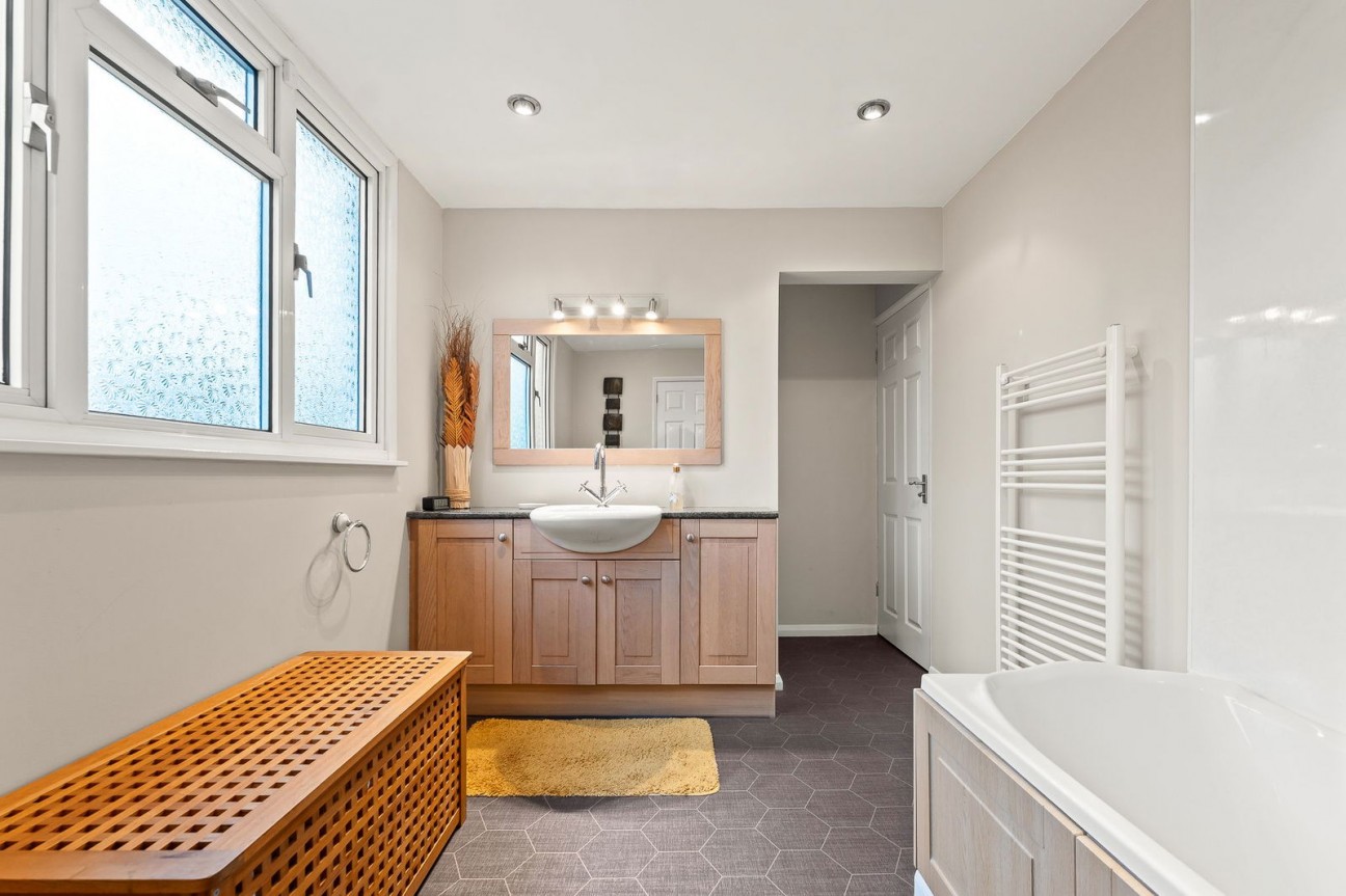 Hayfield Close, Wingerworth, Chesterfield, S42 6QF