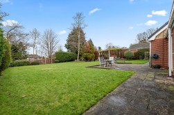 Hayfield Close, Wingerworth, Chesterfield, S42 6QF