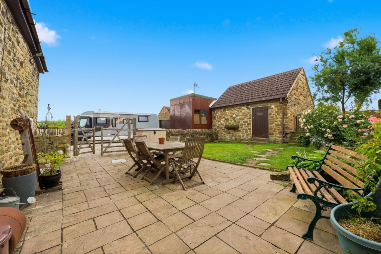 Chesterfield Road, Duckmanton. S44 5HU
