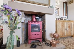Chesterfield Road, Duckmanton. S44 5HU