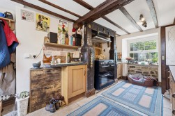 Chesterfield Road, Duckmanton. S44 5HU