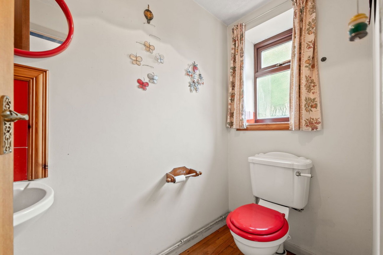 Hodge Lane, Uppertown, Ashover. S45 0JB