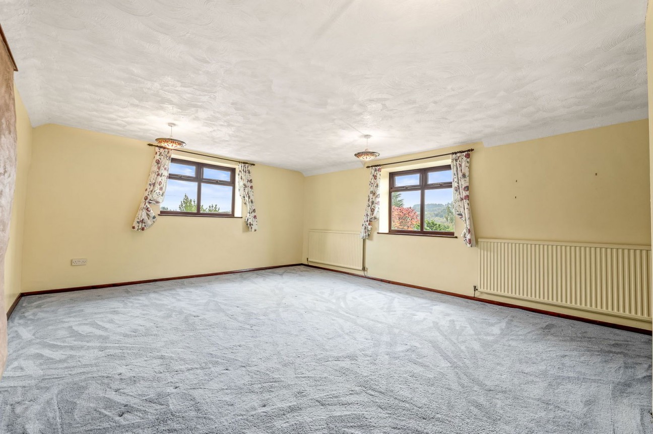 Hodge Lane, Uppertown, Ashover. S45 0JB