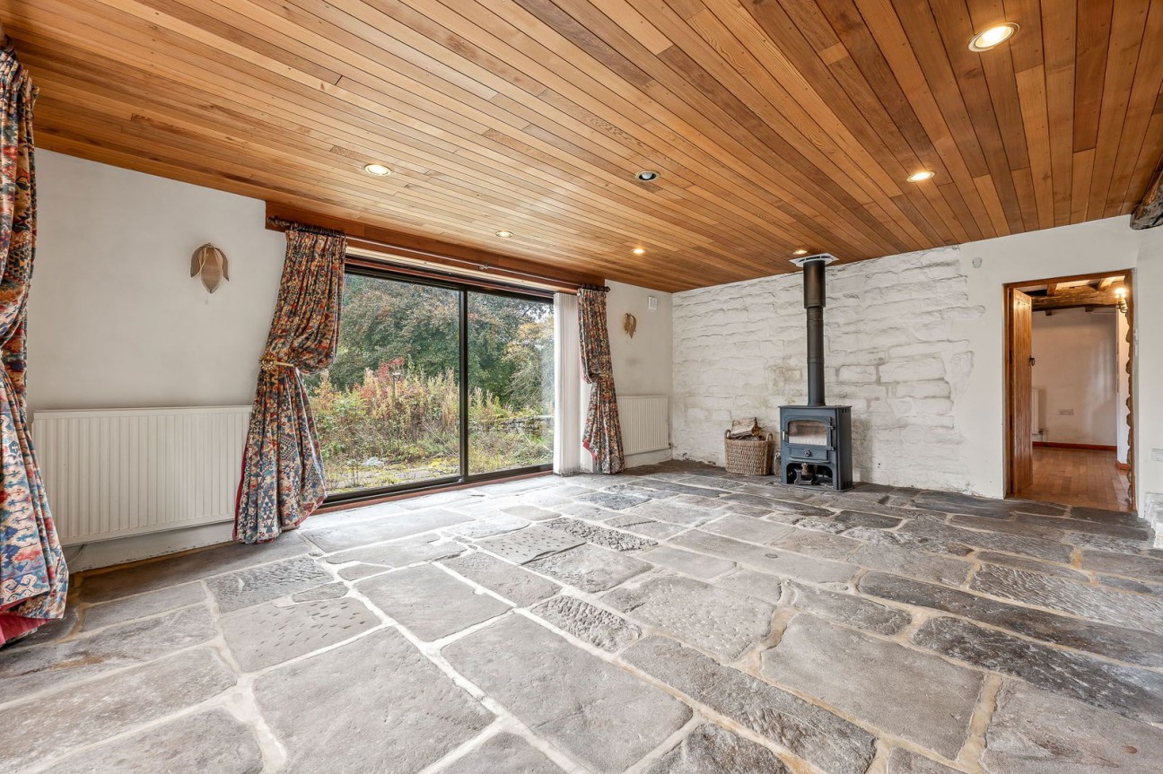 Hodge Lane, Uppertown, Ashover. S45 0JB