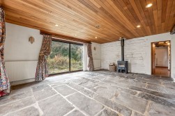 Hodge Lane, Uppertown, Ashover. S45 0JB