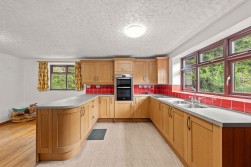 Hodge Lane, Uppertown, Ashover. S45 0JB