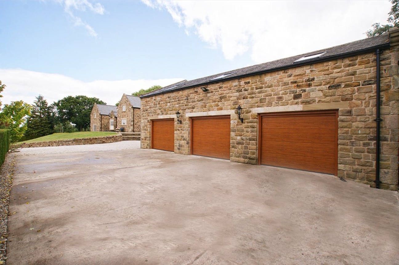 Walton Back Lane, Walton, S42 7LW