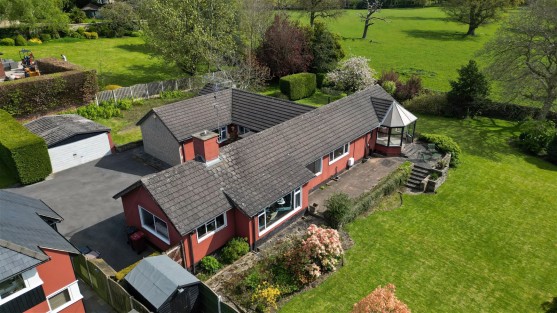 Holymoor Road, Holymoorside.