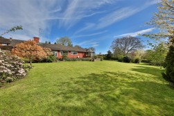 Holymoor Road, Holymoorside.