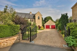 Holymoor Road, Holymoorside. S42 7DU