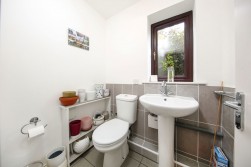 Holymoor Road, Holymoorside. S42 7DU