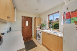 Holymoor Road, Holymoorside. S42 7DU