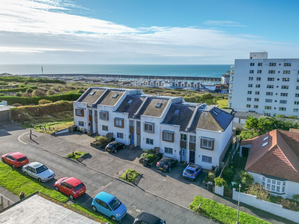 Cliff Road, Brighton, BN2