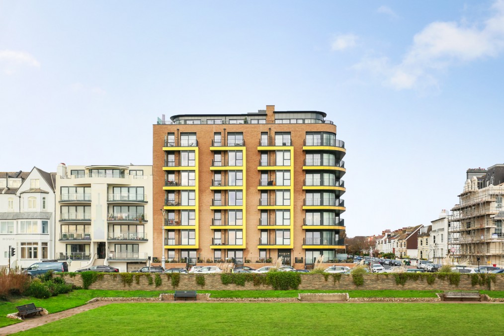 Kingsway, Hove, BN3