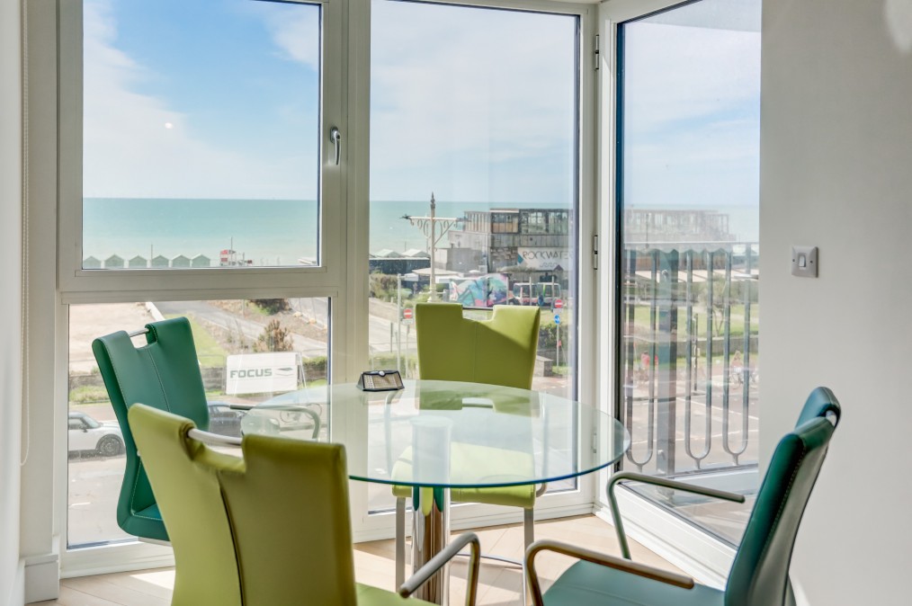 Kingsway, Hove, BN3