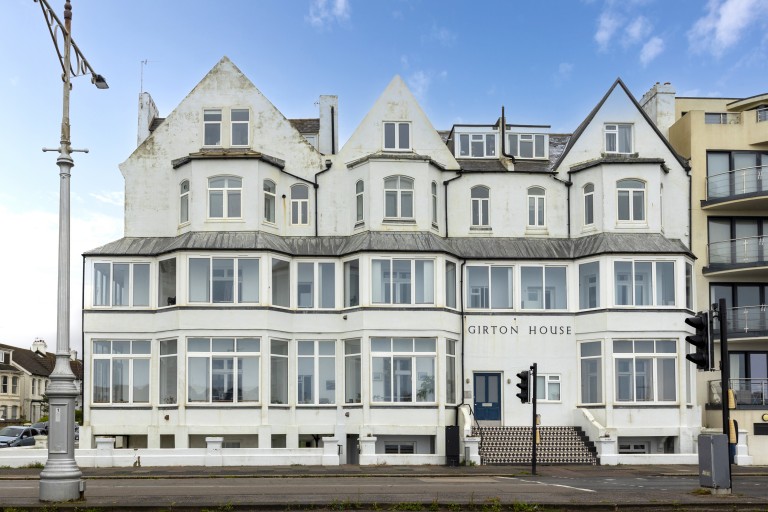 Kingsway, Hove, BN3